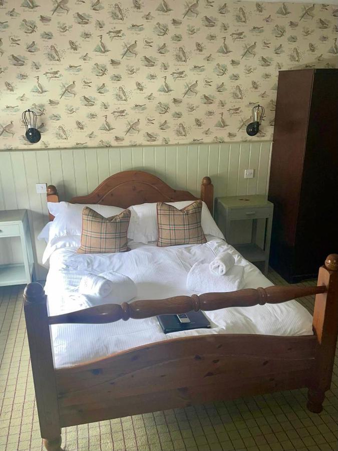 The Golden Pheasant Hotel Burford Luaran gambar