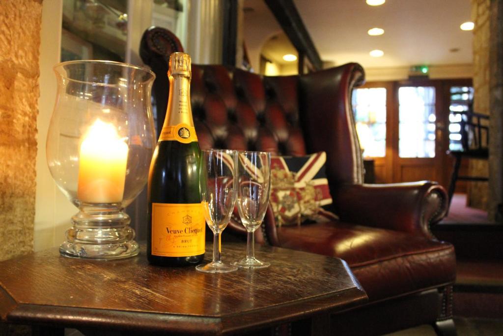 The Golden Pheasant Hotel Burford Luaran gambar