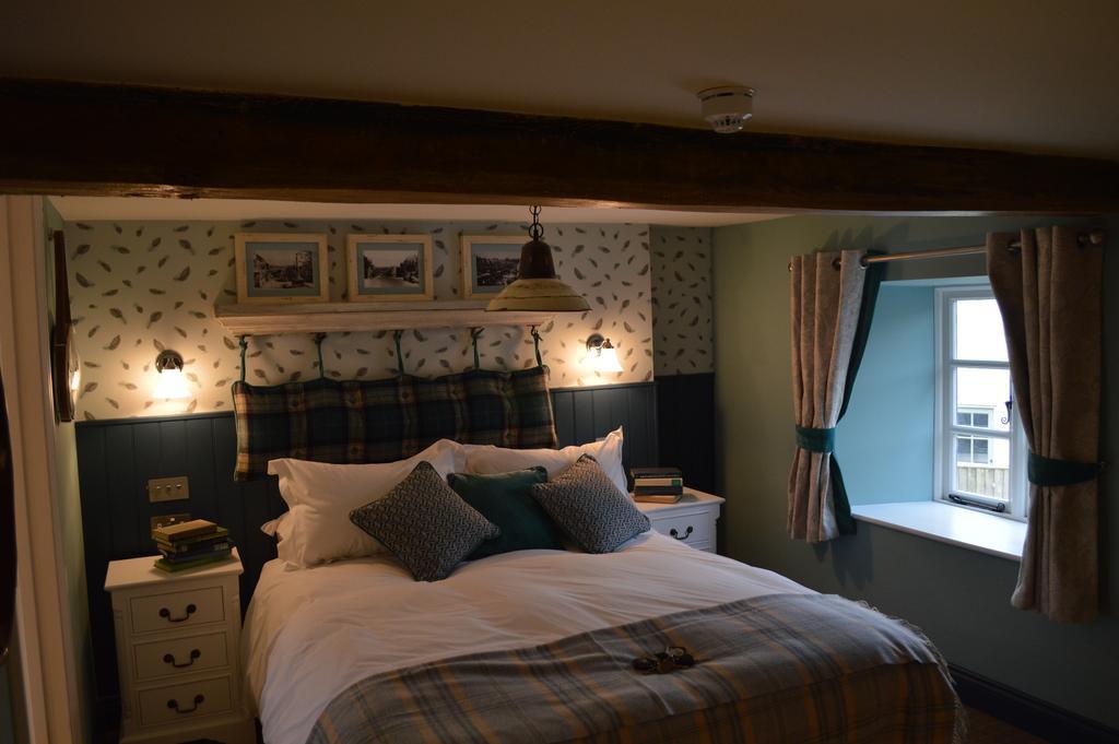 The Golden Pheasant Hotel Burford Luaran gambar