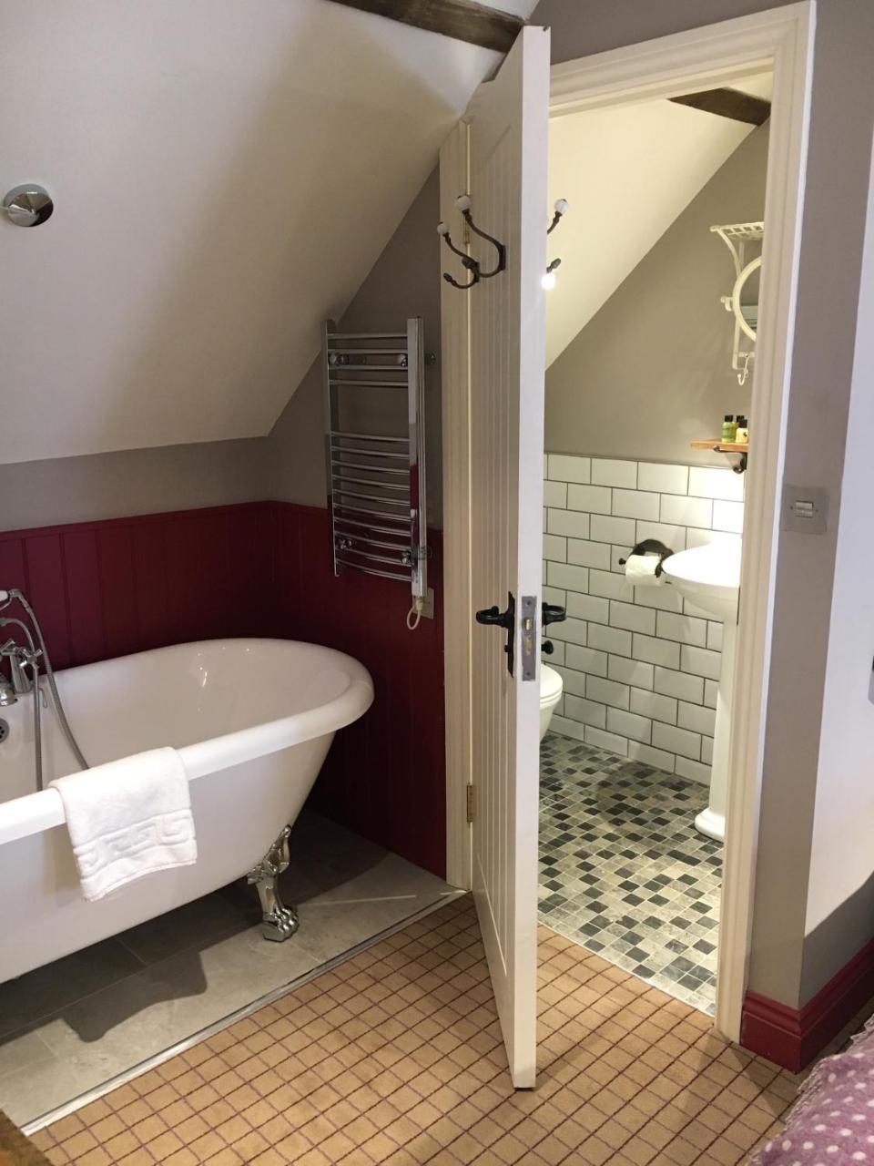 The Golden Pheasant Hotel Burford Luaran gambar