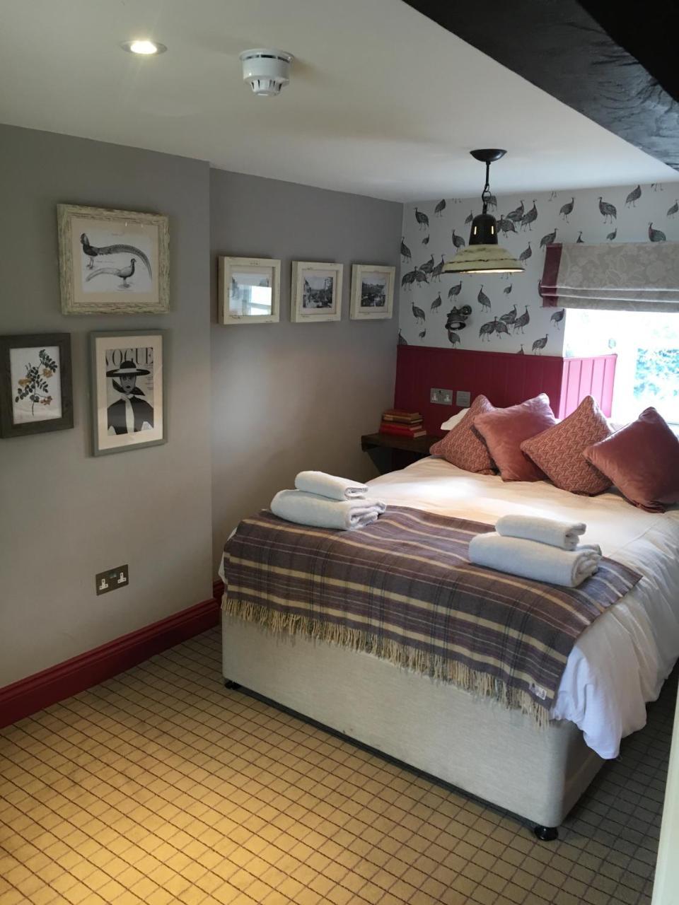 The Golden Pheasant Hotel Burford Luaran gambar