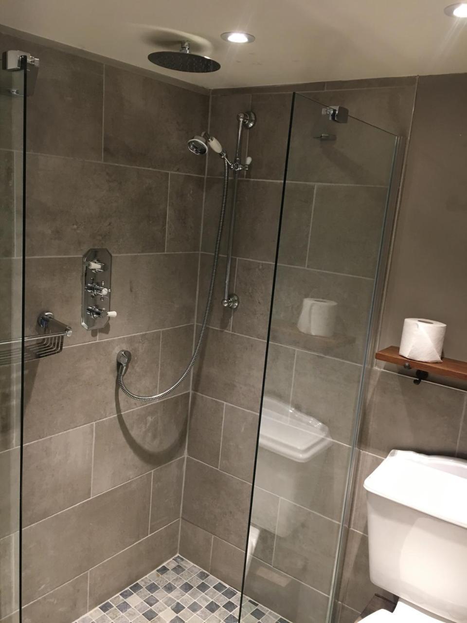 The Golden Pheasant Hotel Burford Luaran gambar